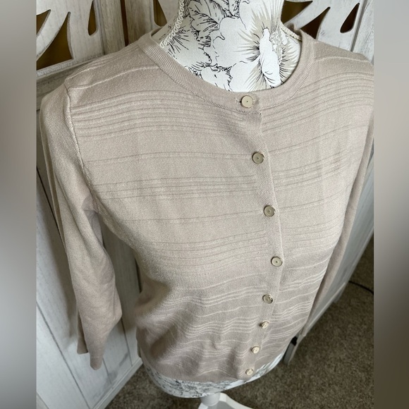 Women's ESTRNA JANE Button Front Cardigan Tan Size Small Classic - Picture 3 of 3